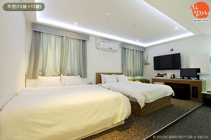 The Hotel Bon Сувон Стая снимка
