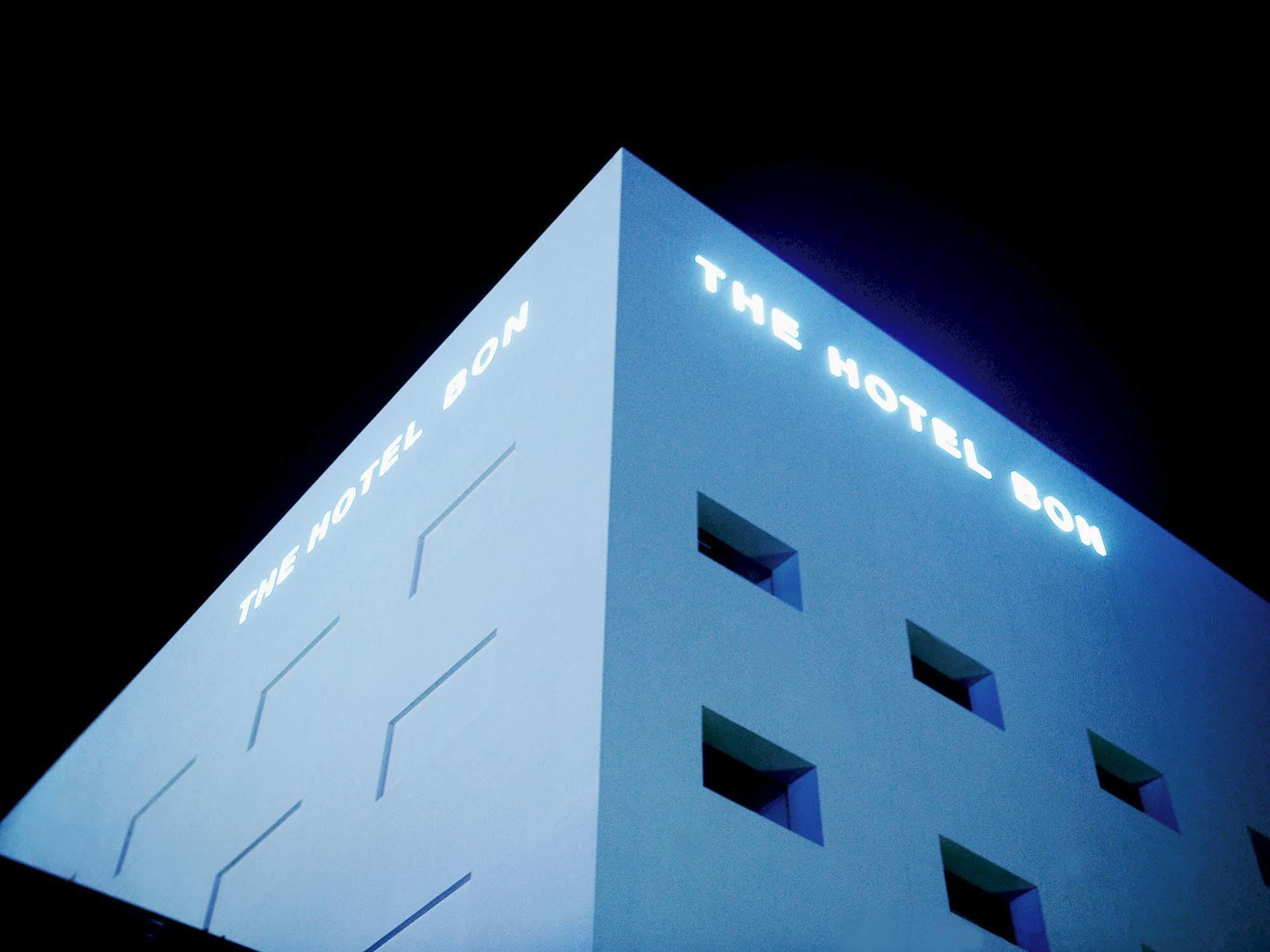 The Hotel Bon Сувон Екстериор снимка