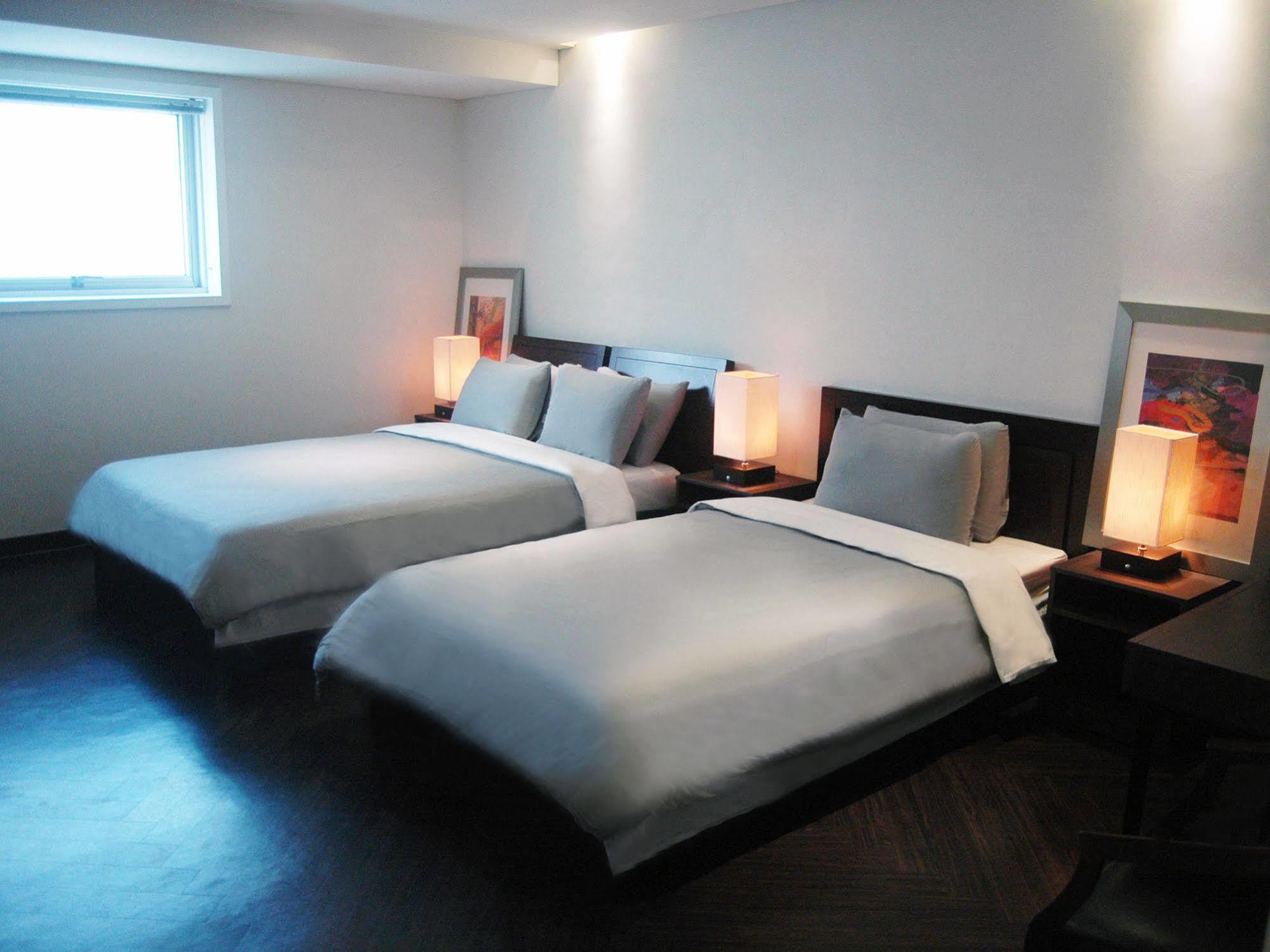 The Hotel Bon Сувон Екстериор снимка