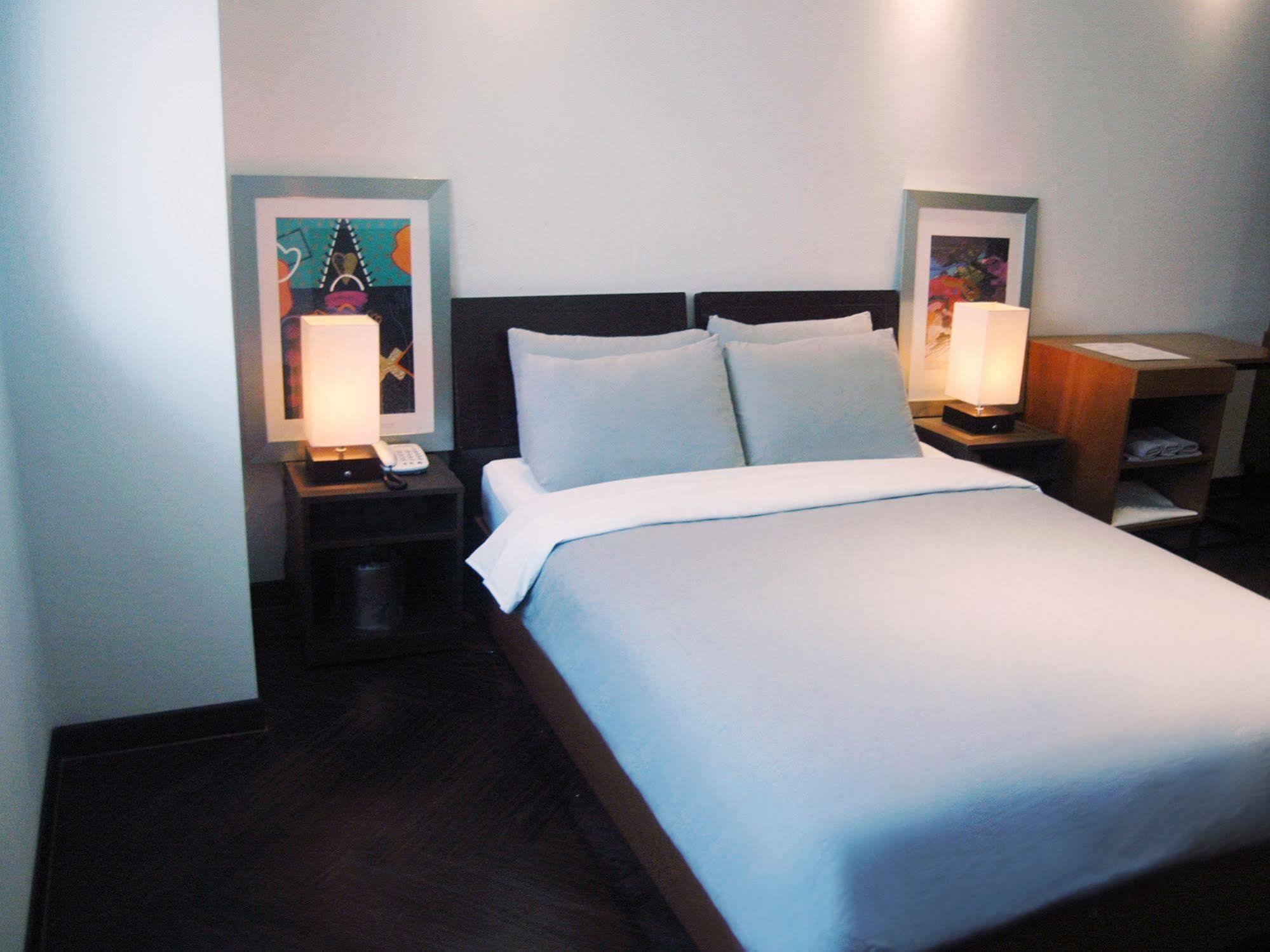 The Hotel Bon Сувон Екстериор снимка
